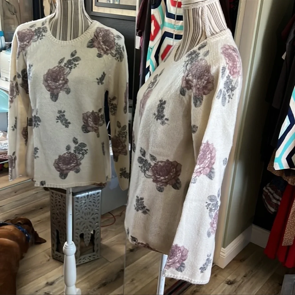 🛑 1 hour sale. 🎉Lucky Brand, floral sweater, color: marshmallow - Picture 7 of 10